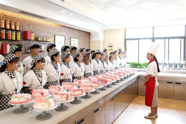 <a href=http://www.8881133.com target=_blank class=infotextkey>江西新東方烹飪學(xué)校</a>.jpg