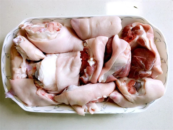 <a href=http://www.8881133.com target=_blank class=infotextkey>江西新東方烹飪學(xué)校</a>.jpg