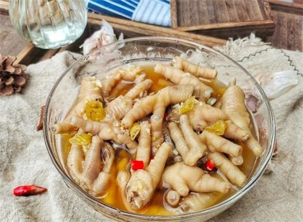 <a href=http://www.8881133.com target=_blank class=infotextkey>江西新東方烹飪學(xué)校</a>.jpg