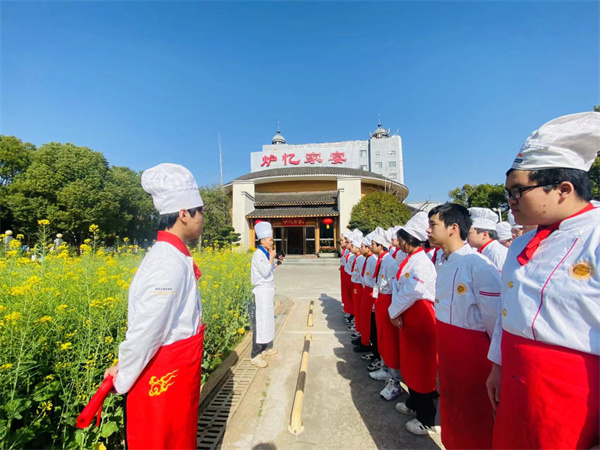 <a href=http://www.8881133.com target=_blank class=infotextkey>江西新東方烹飪學(xué)校</a>.jpg