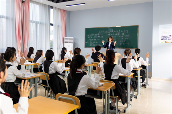 <a href=http://www.8881133.com target=_blank class=infotextkey>江西新東方烹飪學校</a>.jpg