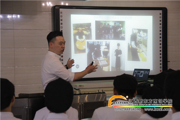 西餐班學(xué)子前往外資西餐廳就業(yè)