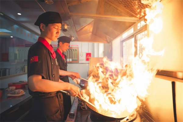 <a href=http://www.8881133.com target=_blank class=infotextkey>江西新東方烹飪學(xué)校</a>.jpg