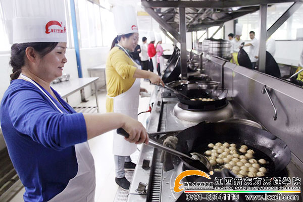 <a href=http://www.8881133.com target=_blank class=infotextkey>江西新東方烹飪學(xué)校</a>.jpg