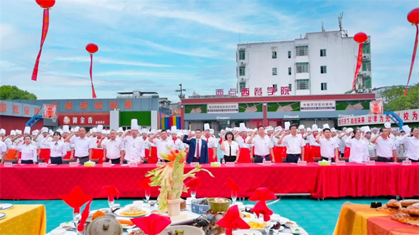 <a href=http://www.8881133.com target=_blank class=infotextkey>江西新東方烹飪學校</a>.jpg