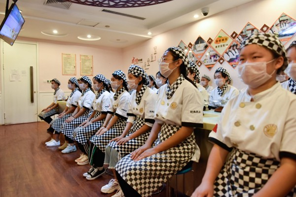 <a href=http://www.8881133.com target=_blank class=infotextkey>江西新東方烹飪學(xué)校</a>.jpg