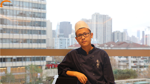 <a href=http://www.8881133.com target=_blank class=infotextkey><a href=http://www.8881133.com target=_blank class=infotextkey>江西新東方烹飪學(xué)院</a></a>陳濤.jpg