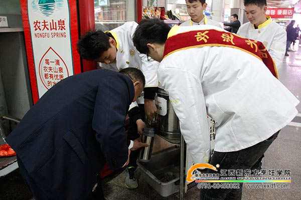 江西新東方開展公益活動(dòng)