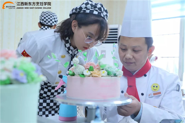 <a href=http://www.8881133.com target=_blank class=infotextkey>江西新東方烹飪學院</a>.jpg