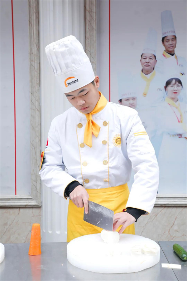 <a href=http://www.8881133.com target=_blank class=infotextkey>江西新東方烹飪學(xué)校</a>.jpg