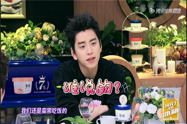 �����˱���