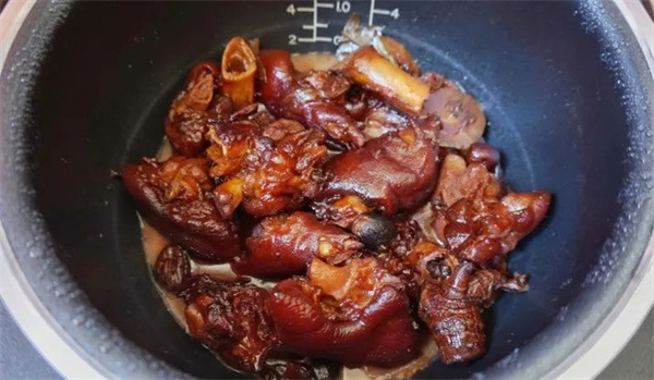 <a href=http://www.8881133.com target=_blank class=infotextkey>江西新東方烹飪學校</a>.jpg