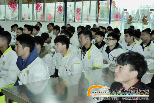 我院舉辦2015年春季畢業(yè)生職業(yè)生涯規(guī)劃專題講座