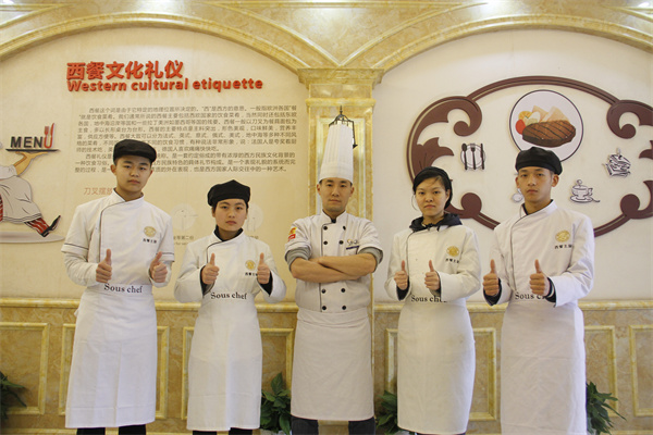 <a href=http://www.8881133.com target=_blank class=infotextkey>江西新東方烹飪學(xué)校</a>.jpg