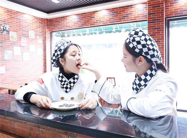 <a href=http://www.8881133.com target=_blank class=infotextkey>�����|����W(xu��)У</a>.jpg