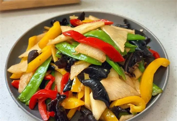 <a href=http://www.8881133.com target=_blank class=infotextkey>江西新東方烹飪學(xué)校</a>.jpg