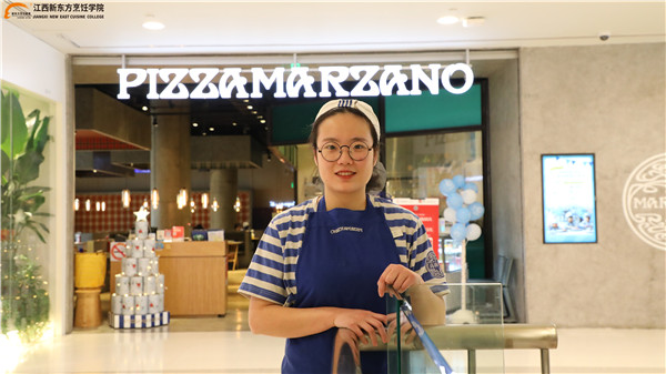 <a href=http://www.8881133.com target=_blank class=infotextkey>江西新東方烹飪學(xué)院</a>學(xué)子.jpg