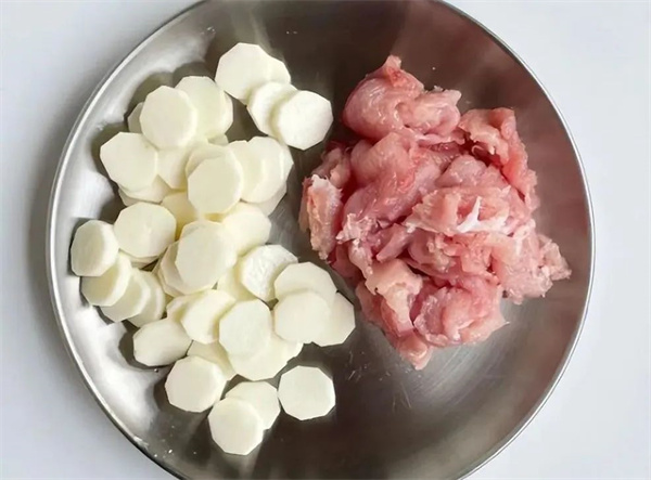 <a href=http://www.8881133.com target=_blank class=infotextkey>江西新東方烹飪學(xué)校</a>