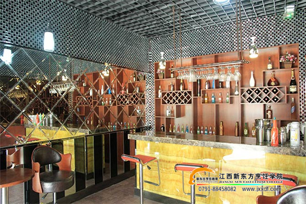 調(diào)酒實訓(xùn)教室二.jpg