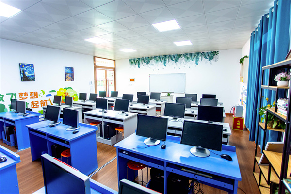 <a href=http://www.8881133.com target=_blank class=infotextkey>江西新東方烹飪學(xué)校</a>.jpg