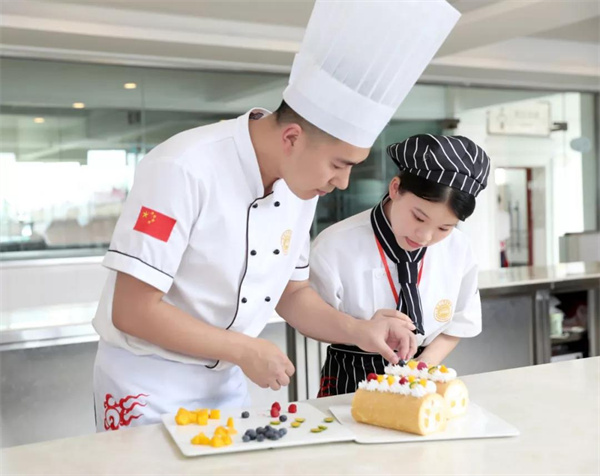 <a href=http://www.8881133.com target=_blank class=infotextkey>江西新東方烹飪學(xué)院</a>.jpg