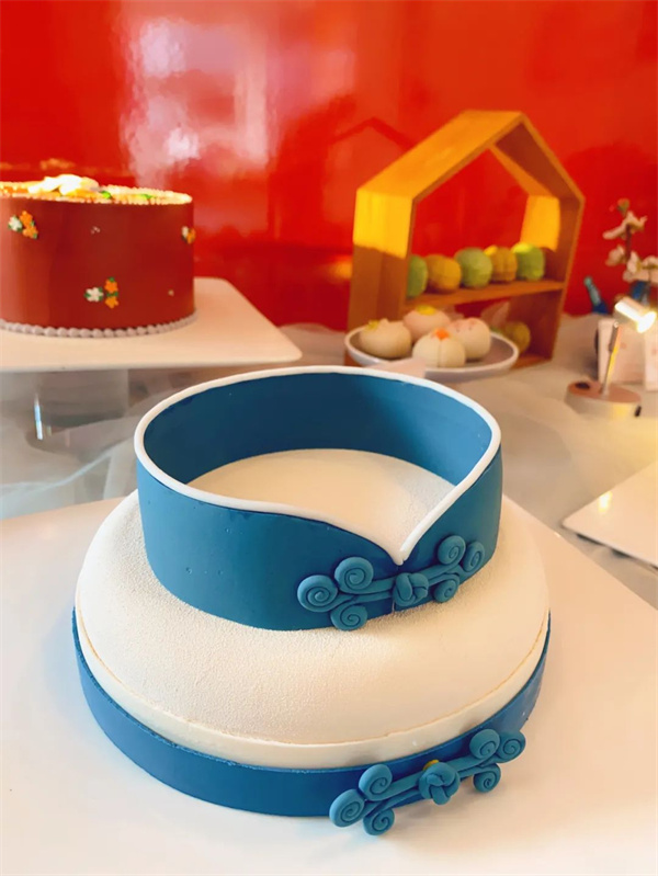 <a href=http://www.8881133.com target=_blank class=infotextkey>江西新東方烹飪學(xué)校</a>西點新專業(yè)發(fā)布會.jpg