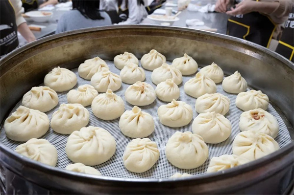 <a href=http://www.8881133.com target=_blank class=infotextkey>江西新東方烹飪學(xué)校</a>女神節(jié)活動(dòng).jpg