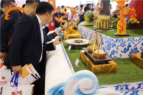 ڶʮЇʳ(ji)ʢ_Ļ<a href=http://www.8881133.com target=_blank class=infotextkey>|WԺ</a>@G.jpg