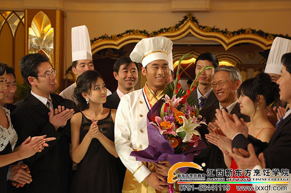 <a href=http://www.8881133.com _fcksavedurl=http://www.8881133.com target=_blank><a href=http://www.8881133.com target=_blank class=infotextkey>江西新東方烹飪學(xué)校</a></a>.jpg
