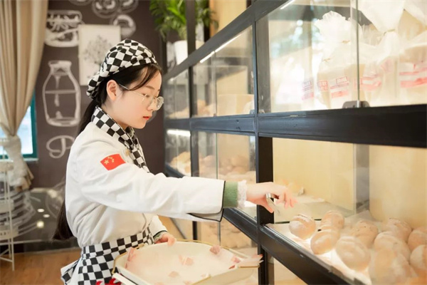 <a href=http://www.8881133.com target=_blank class=infotextkey>�����|����WУ</a>.jpg