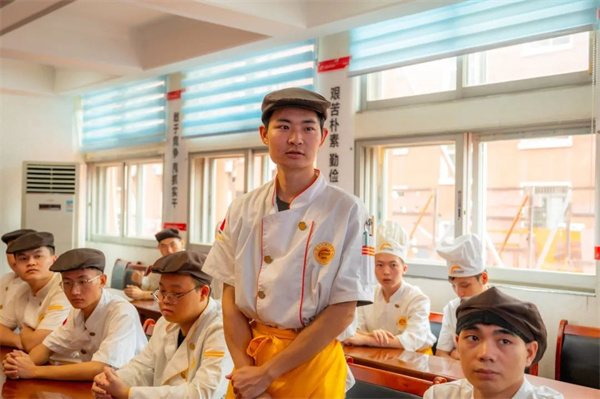 <a href=http://www.8881133.com target=_blank class=infotextkey>江西新東方烹飪學(xué)校</a>.jpg