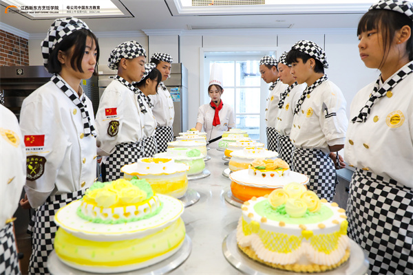 <a href=http://www.8881133.com target=_blank class=infotextkey>江西新東方烹飪學(xué)校</a>.jpg