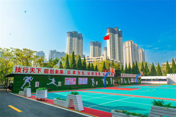 <a href=http://www.8881133.com target=_blank class=infotextkey>江西新東方烹飪學(xué)校</a>.jpg