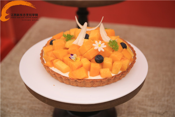 <a href=http://www.8881133.com target=_blank class=infotextkey>江西新東方烹飪學(xué)院</a>西點(diǎn)作品.jpg