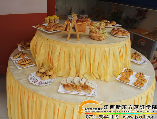 西點(diǎn)展臺.jpg