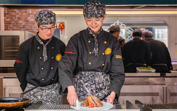 <a href=http://www.8881133.com target=_blank class=infotextkey>江西新東方烹飪學校</a>.jpg