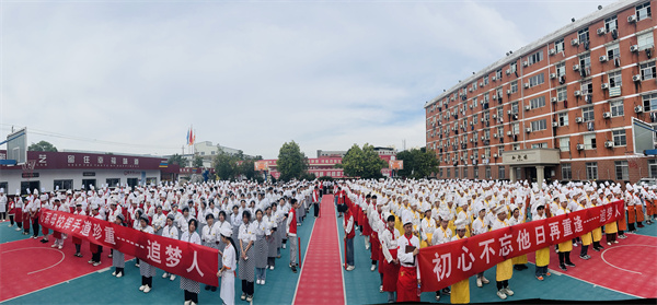 <a href=http://www.8881133.com target=_blank class=infotextkey><a href=http://www.8881133.com target=_blank class=infotextkey>江西新東方烹飪學(xué)校</a></a>.jpg