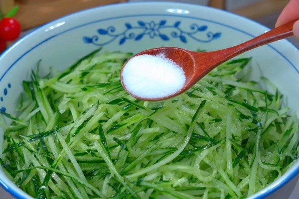 <a href=http://www.8881133.com target=_blank class=infotextkey>江西新東方烹飪學(xué)校</a>.jpg