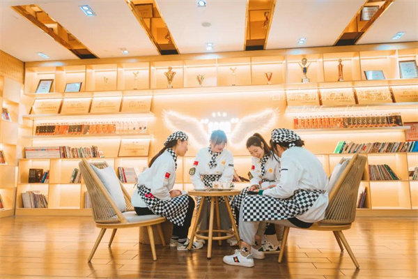 <a href=http://www.8881133.com target=_blank class=infotextkey>�����|����W(xu��)У</a>.jpg