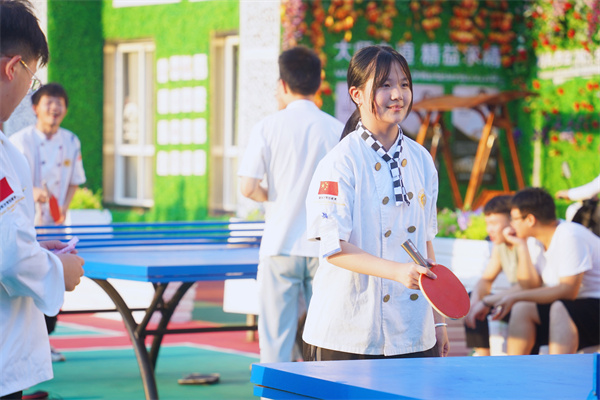 <a href=http://www.8881133.com target=_blank class=infotextkey>江西新東方烹飪學(xué)校</a>