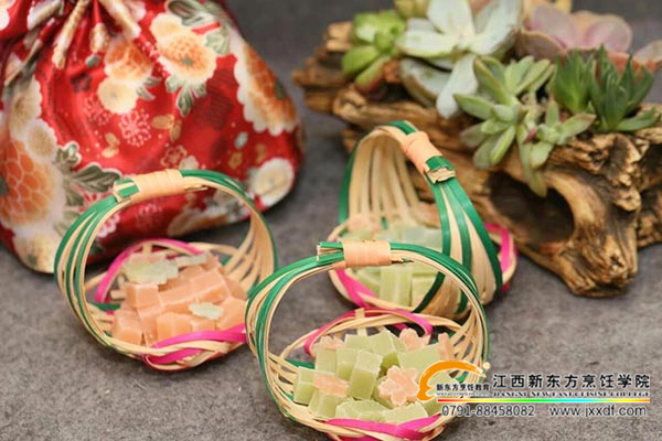 ��ʽ���c(di��n)С��