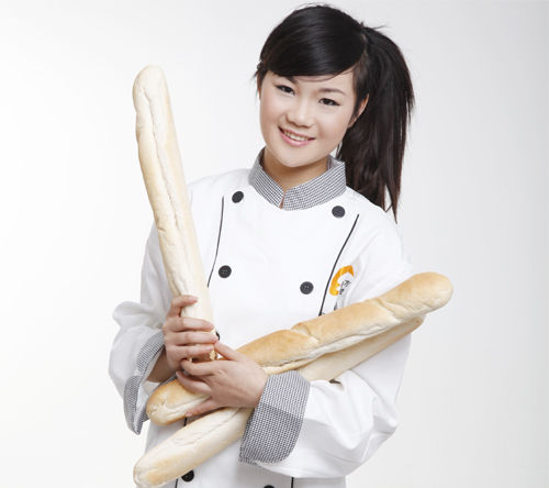 新東方烹飪女生.jpg