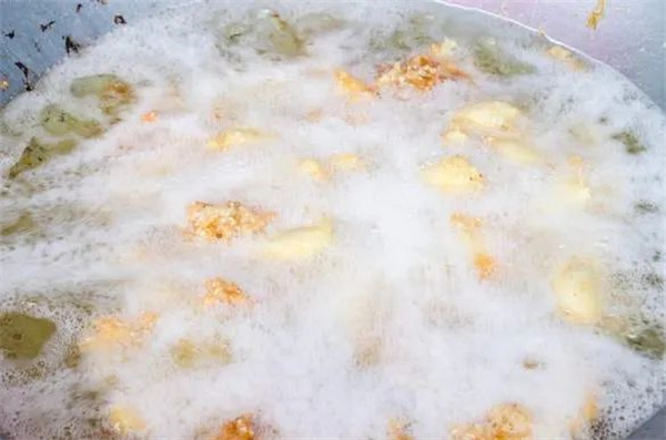 <a href=http://www.8881133.com target=_blank class=infotextkey>江西新東方烹飪學(xué)校</a>.jpg