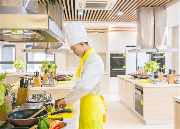 <a href=http://www.8881133.com target=_blank class=infotextkey>江西新東方烹飪學(xué)校</a>