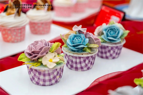 <a href=http://www.8881133.com target=_blank class=infotextkey>江西新東方烹飪學校</a>.jpg