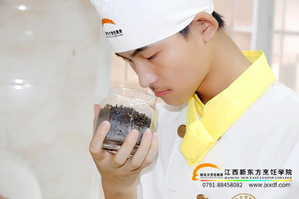 金領(lǐng)大廚班學(xué)生