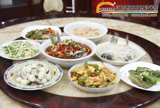 江西新東方大廚制作的美食大餐3.jpg