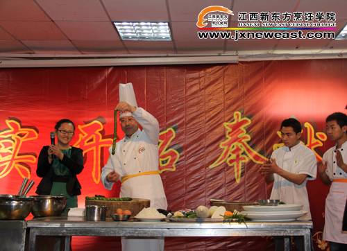 姚大師展示蓑衣黃瓜