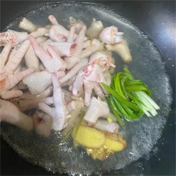 <a href=http://www.8881133.com target=_blank class=infotextkey>江西新東方烹飪學(xué)校</a>.jpg