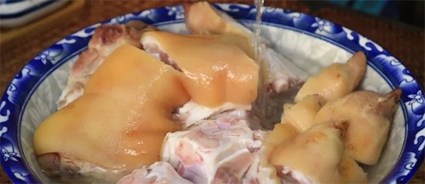 <a href=http://www.8881133.com target=_blank class=infotextkey>江西新東方烹飪學校</a>.jpg